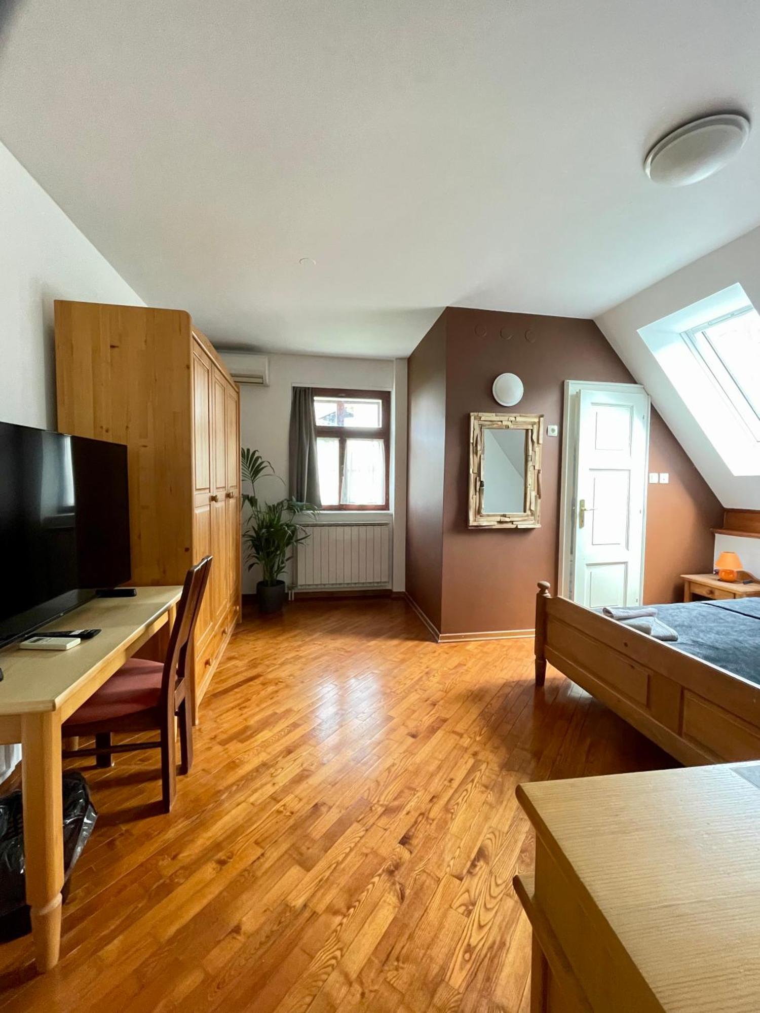 Gostisce Barbara Otel Idrija Dış mekan fotoğraf