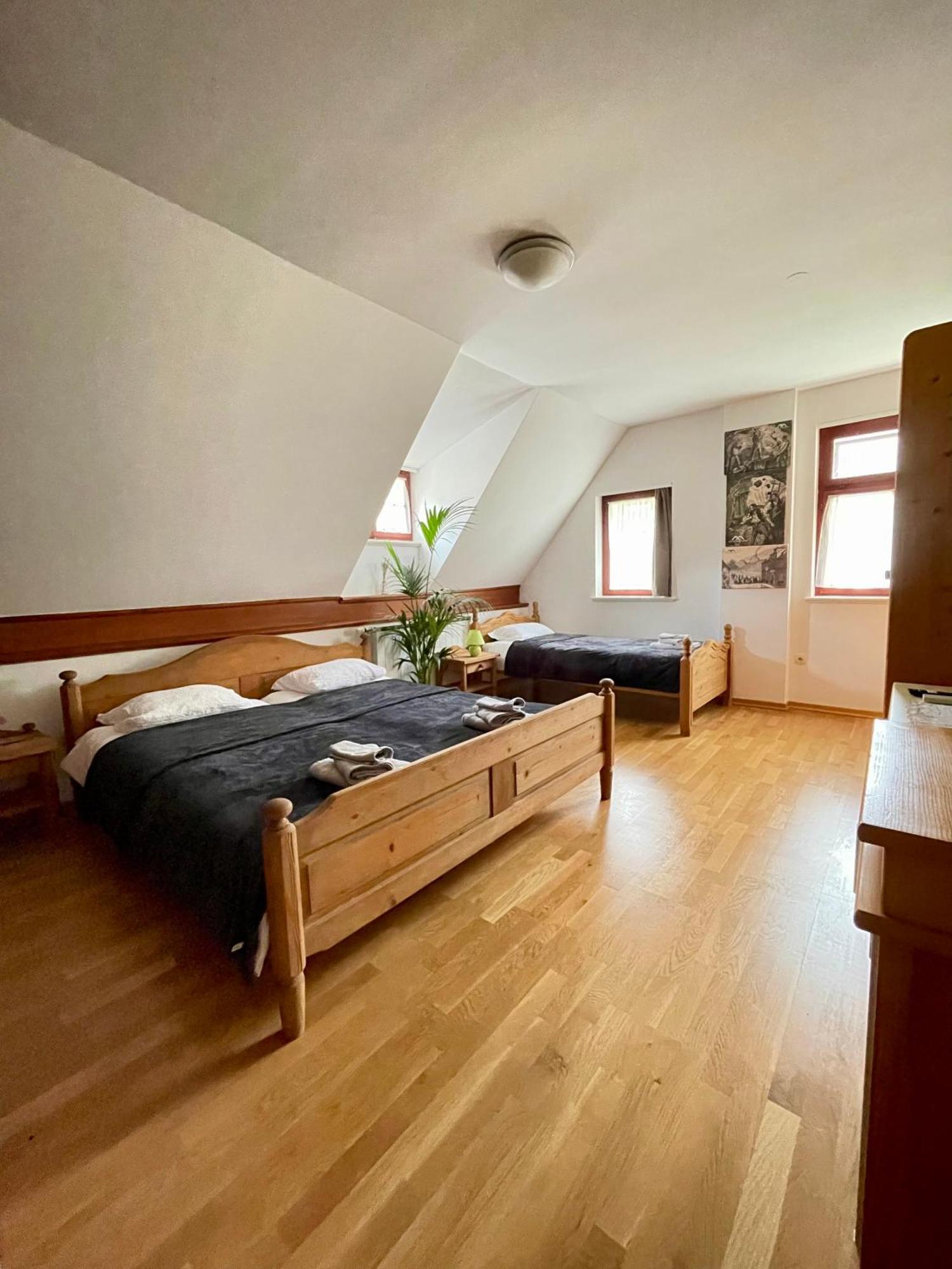 Gostisce Barbara Otel Idrija Dış mekan fotoğraf