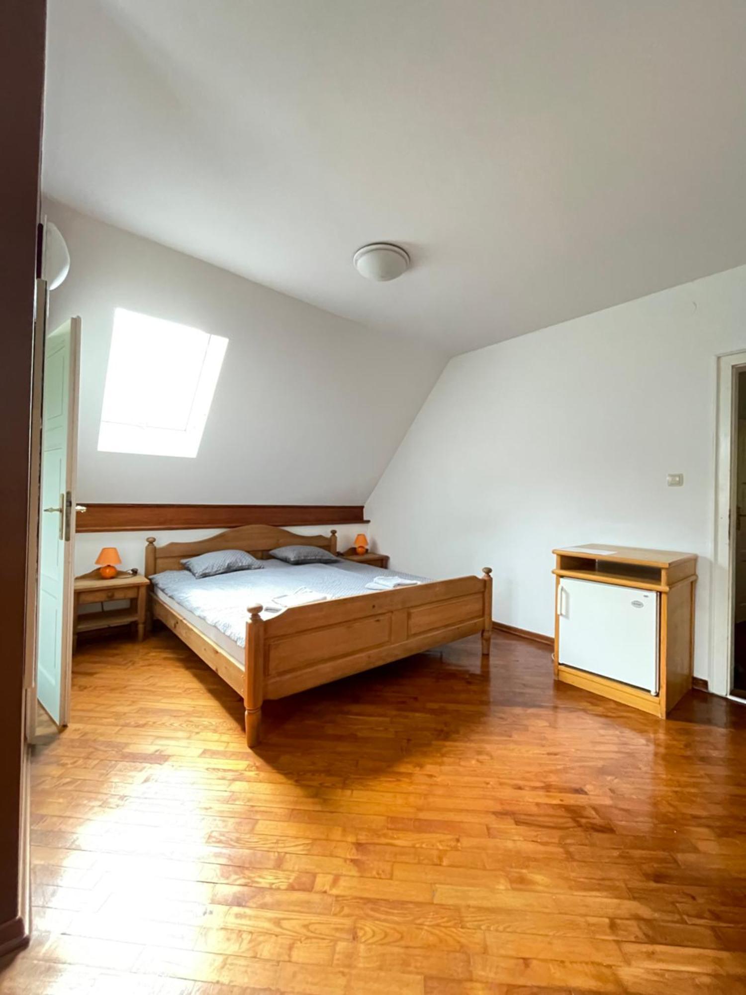 Gostisce Barbara Otel Idrija Dış mekan fotoğraf